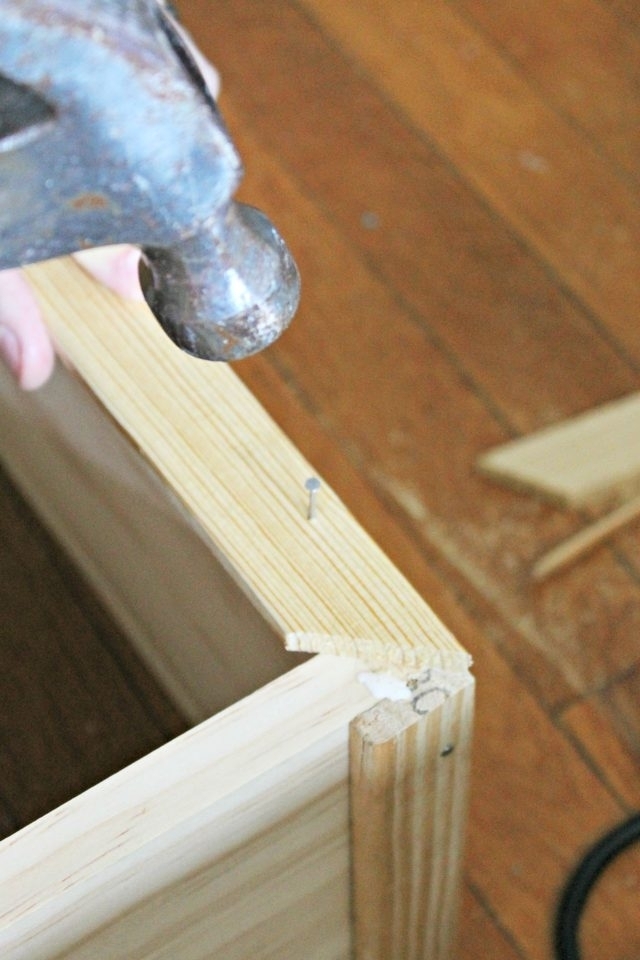 Как сделать декоративный экран на батарею своими руками Как сделать декоративный экран на батарею своими руками