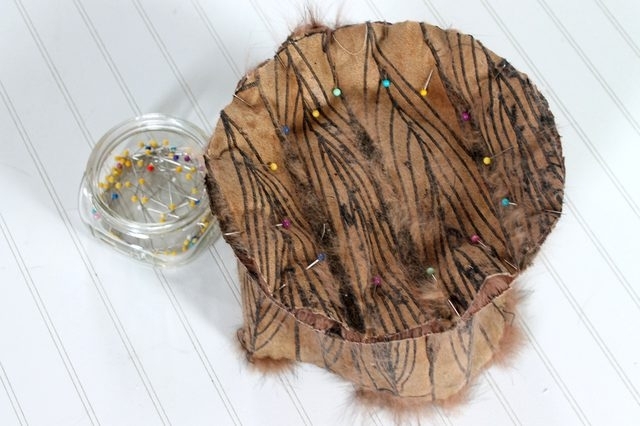 Как сшить своими руками шапку из искусственного меха Как сшить своими руками шапку из искусственного меха