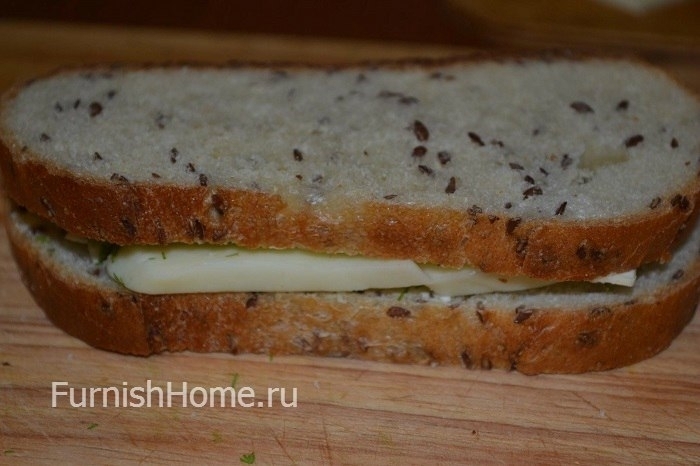 Горячий бутерброд с сыром в панировке