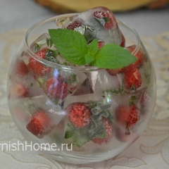 Лед с ягодами и мятой