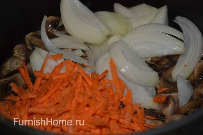Перловая каша с шампиньонами и овощами