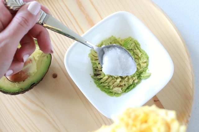Как сделать маску для волос из авокадо
