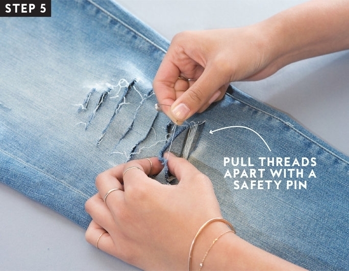 Как сделать рваные джинсы своими руками