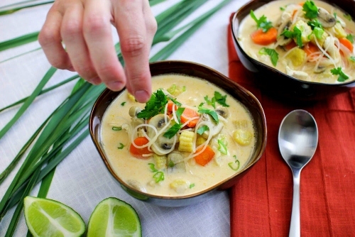 Куриный суп по-тайски