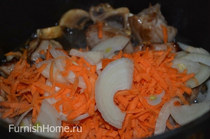 Рис со свининой и грибами