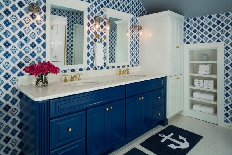 Выбираем оттенок синего цвета для ванной комнаты