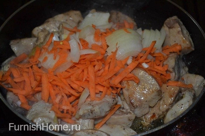 Куриное филе в томатно-сметанном соусе