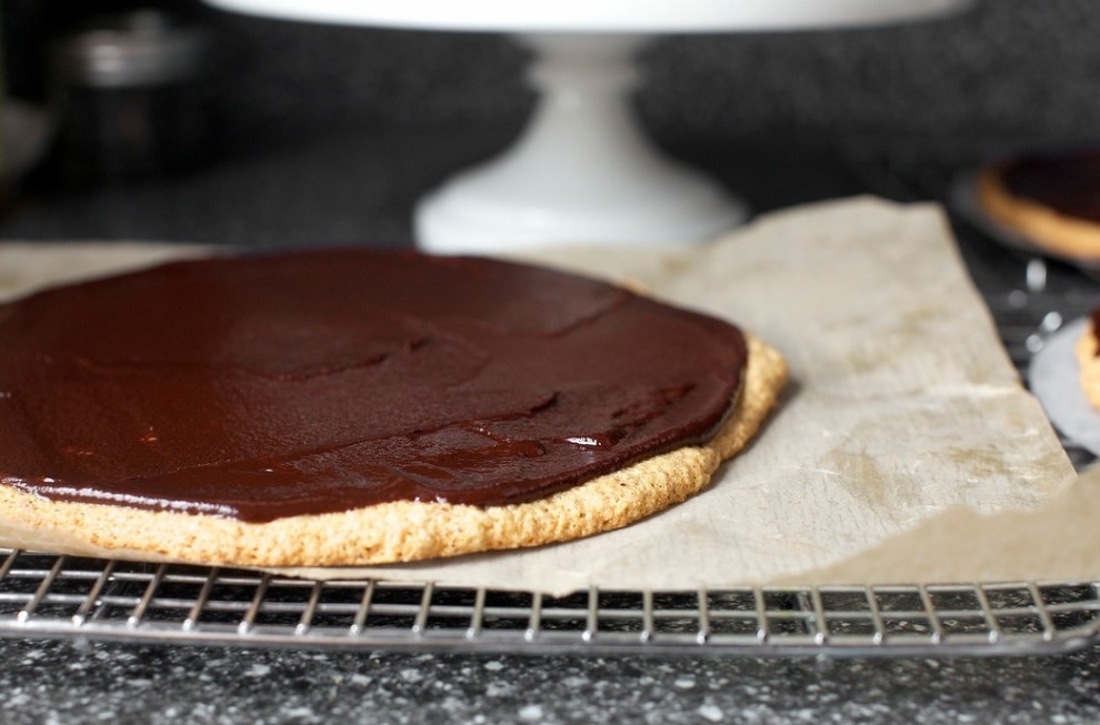 Шоколадно-ореховый торт Шоколадно-ореховый торт