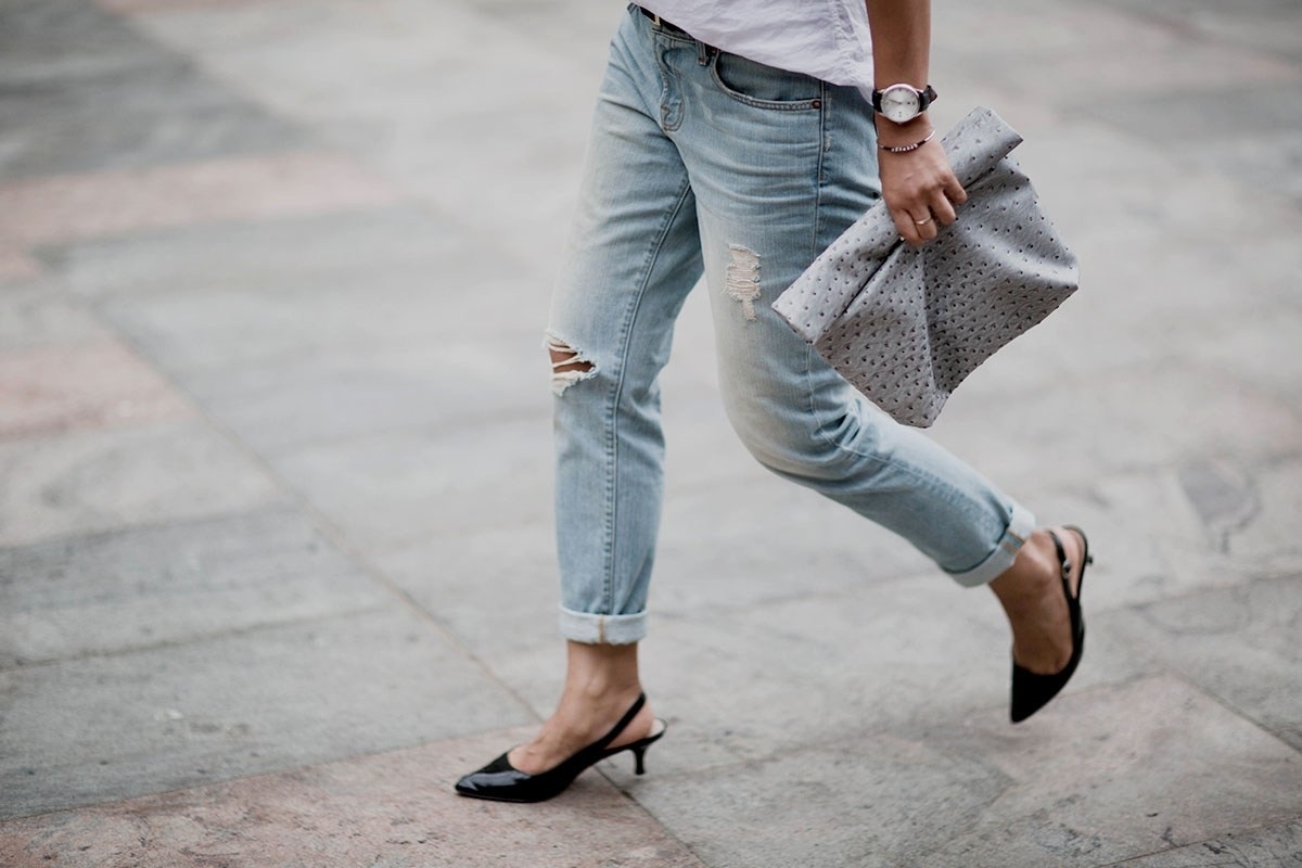 Как сделать идеальные рваные джинсы