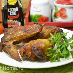 Куриные крылышки в соевом соусе и кетчупе Куриные крылышки в соевом соусе и кетчупе