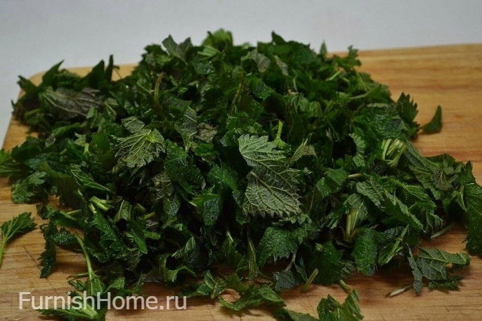 Зеленый борщ с крапивой и стручковой фасолью Зеленый борщ с крапивой и стручковой фасолью