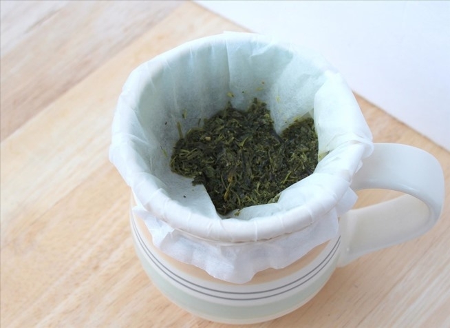 Используйте бумажное полотенце вместо фильтра Используйте бумажное полотенце вместо фильтра