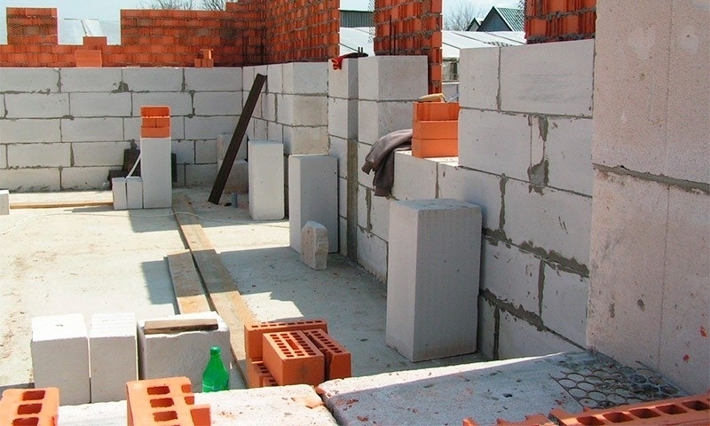 Какие блоки наиболее подходят для строительства дома