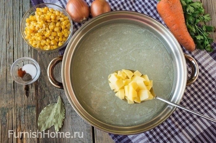 Куриный суп с плавленым сыром и кукурузой