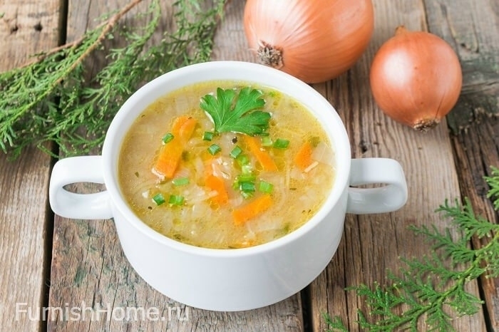 Луковый суп с капустой на курином бульоне