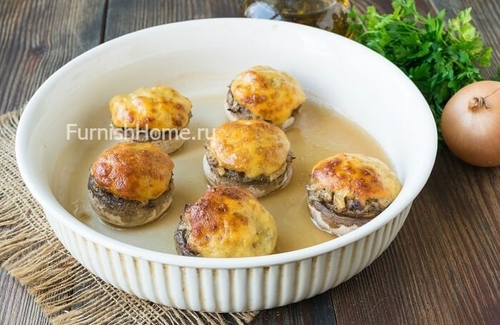 Фаршированные шампиньоны с курицей под сыром