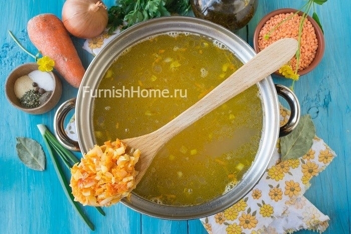Суп из чечевицы с копчеными ребрышками