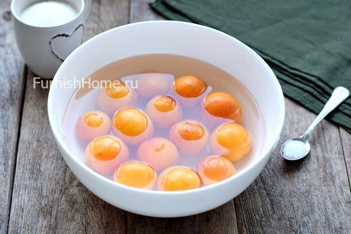 Абрикосовое варенье «Пятиминутка» с целыми дольками