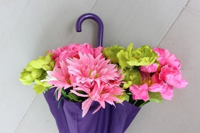 Как из зонтика сделать вазу для цветов