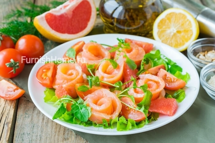 Салат из семги с грейпфрутом и помидорами черри