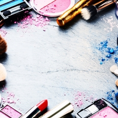 5 популярных ошибок в макияже, которые «старят»