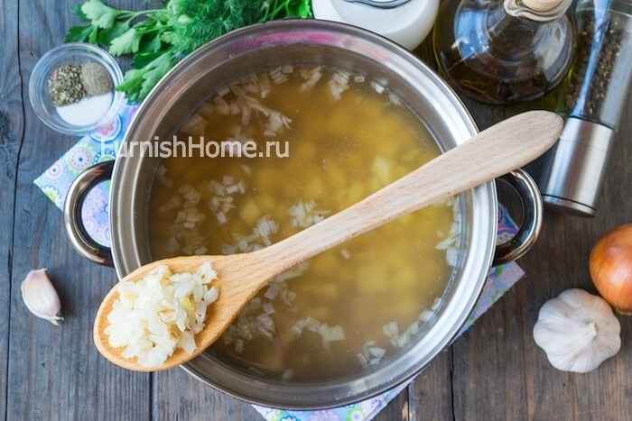 Суп-пюре с брокколи и зеленым горошком