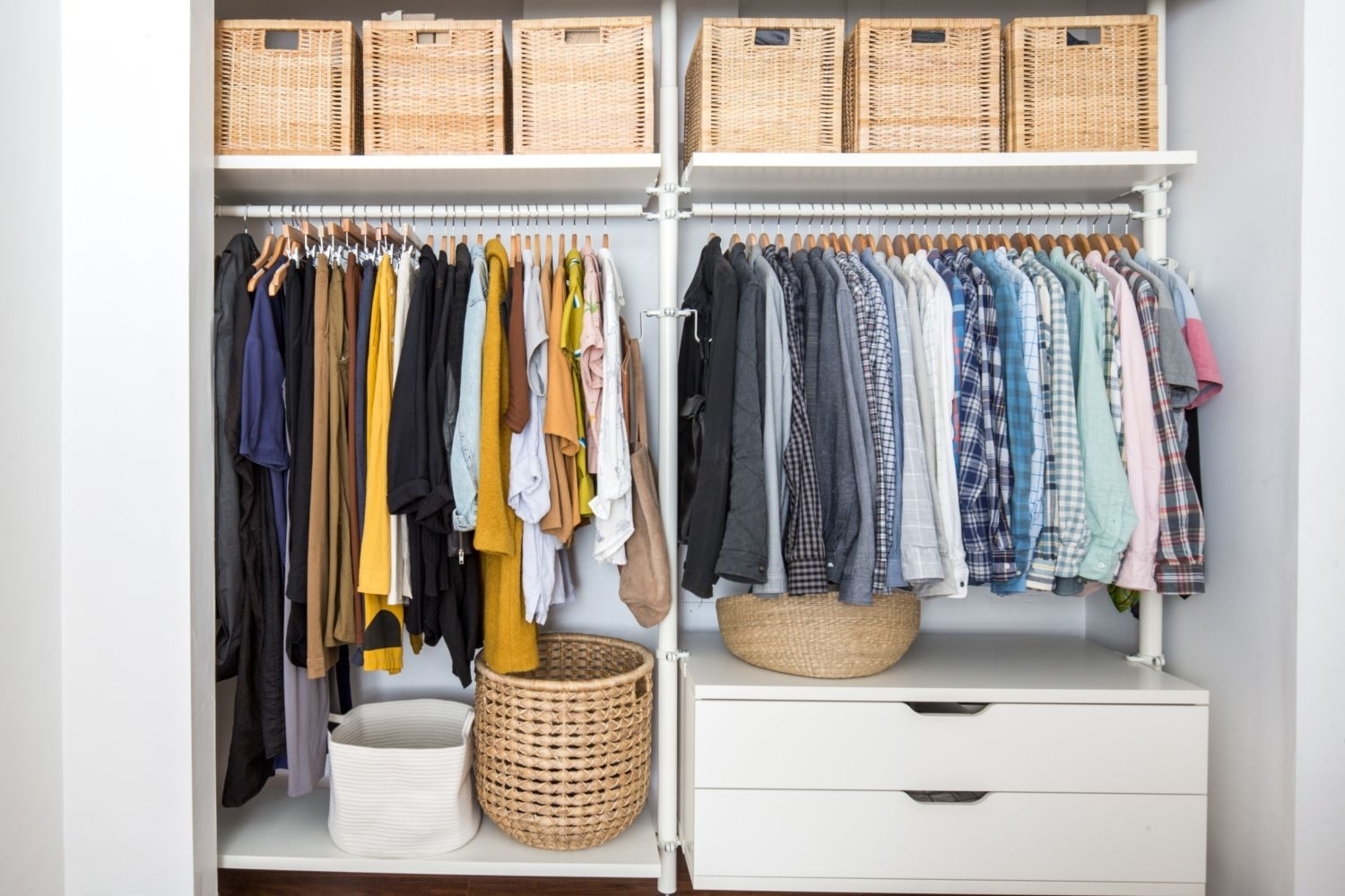 Как очистить шкаф от хлама и ненужной одежды этой весной