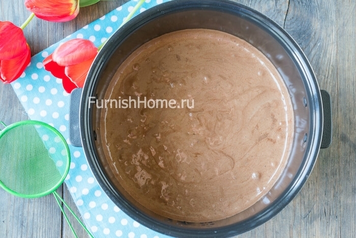 Шоколадный торт с банановым кремом и грецкими орехами