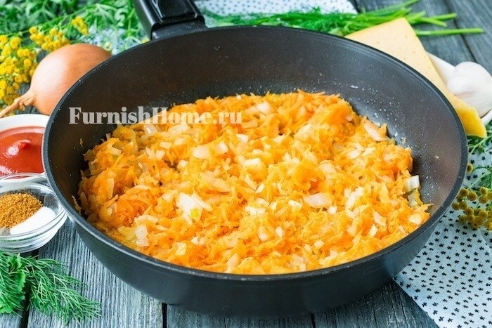 Кабачки фаршированные курицей и овощами под сыром