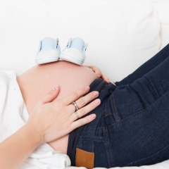 Как перешить любимые джинсы, если вы беременны