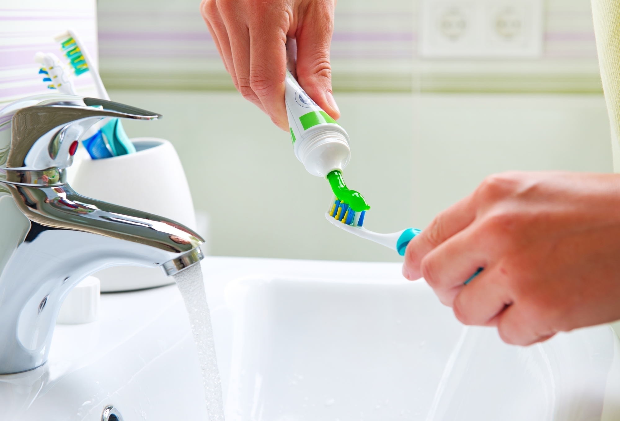 10 признаков того, что вам уже нужно выбросить зубную щетку