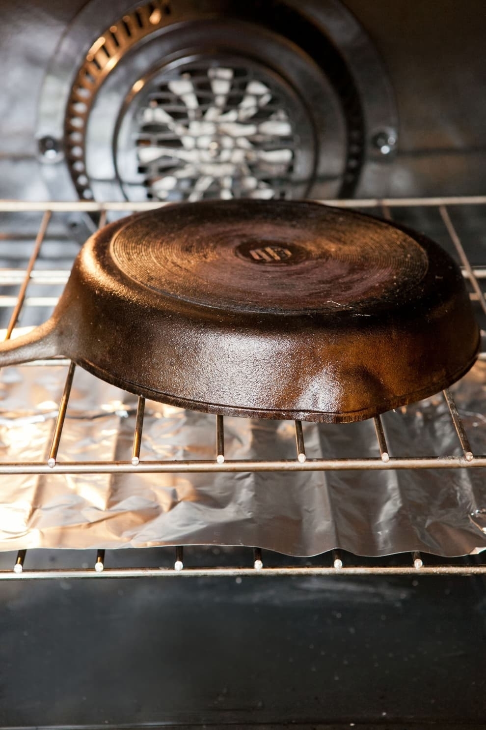 Как восстановить ржавую чугунную сковороду