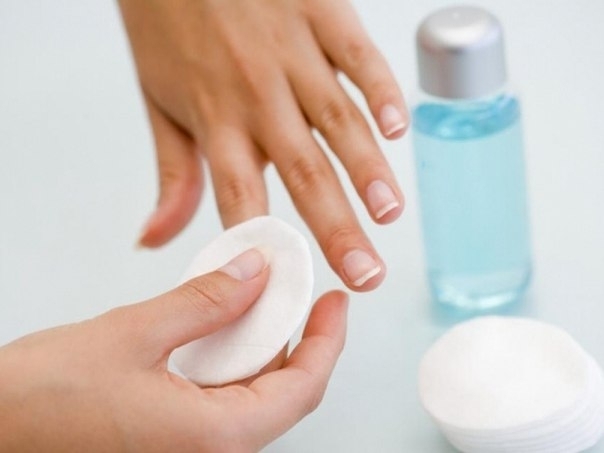 6 вещей, которые можно очистить с помощью средства для снятия лака 6 вещей, которые можно очистить с помощью средства для снятия лака