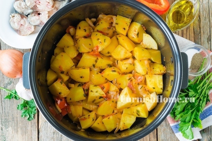 Овощное рагу со скумбрией в мультиварке Овощное рагу со скумбрией в мультиварке