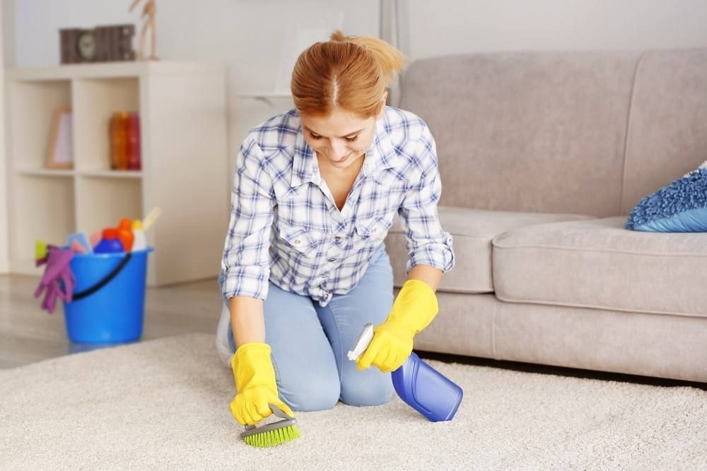 Домашнее средство для чистки ковров: выводим пятна без проблем