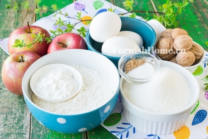 Шарлотка с грецким орехом