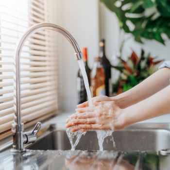 Как правильно мыть руки в условиях коронавируса