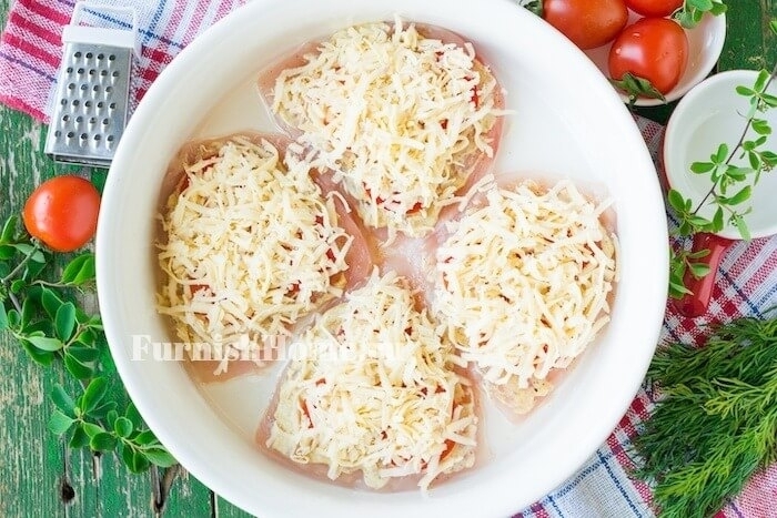 Куриное филе с помидорами и сыром Куриное филе с помидорами и сыром