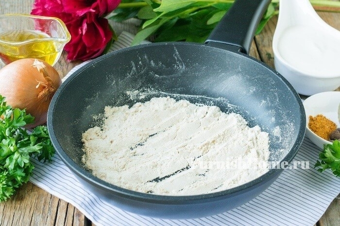 Куриное филе в сметанном соусе