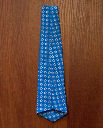 Мастерим галстук своими руками: лучший подарок для мужчины