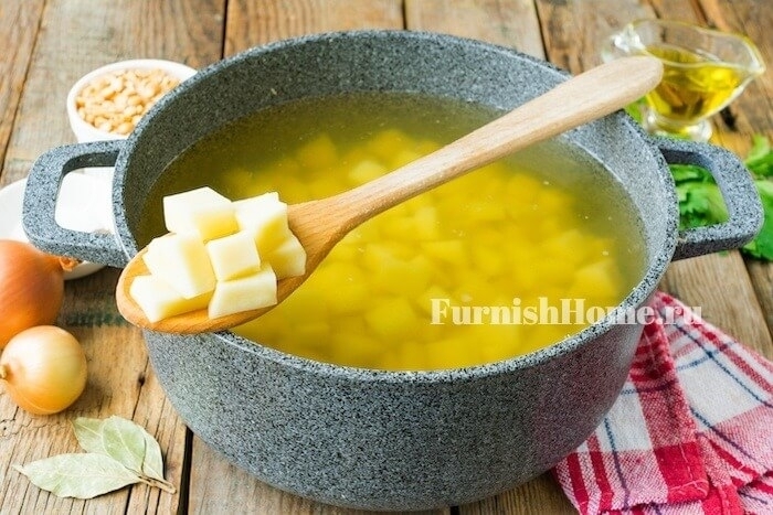 Гороховый суп с колбасками