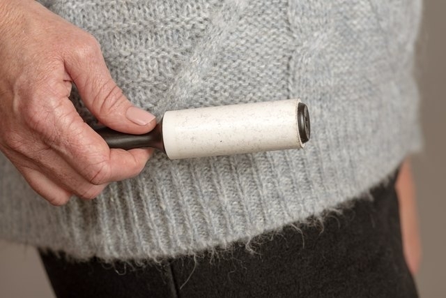 10 интересных способов использования липкого валика для одежды