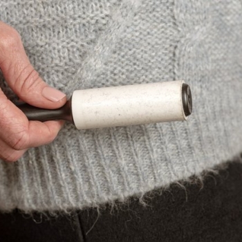 10 интересных способов использования липкого валика для одежды