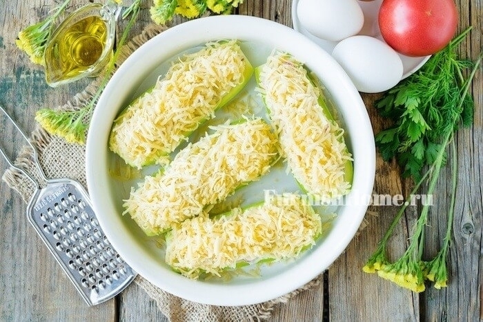 Лодочки из кабачков с сыром