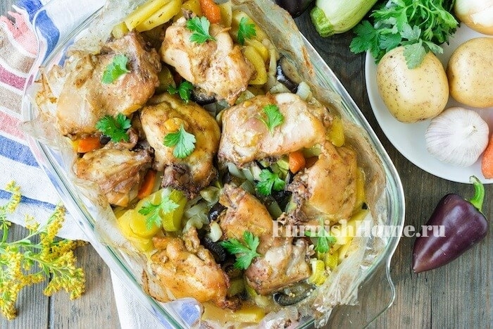 Курица с овощами в рукаве