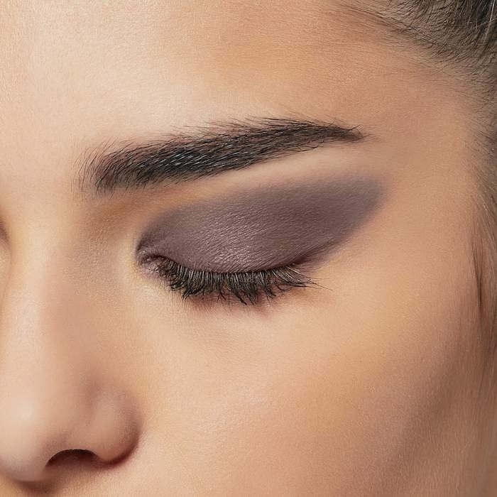 Модные тени для век 2021: что в тренде, сатиновые и гелевые тени для лучшего макияжа глаз 2021 Модные тени для век 2021: что в тренде, сатиновые и гелевые тени для лучшего макияжа глаз 2021