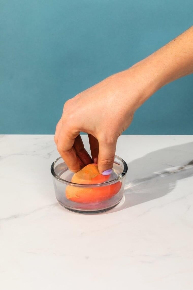 Как мыть спонж: лучшие идеи того, как можно почистить бьюти-блендер