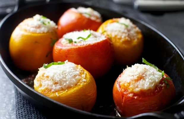 Фаршированные рисом помидоры Фаршированные рисом помидоры