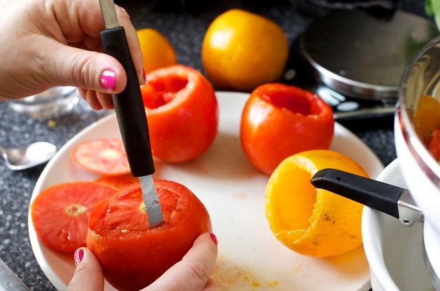 Фаршированные рисом помидоры Фаршированные рисом помидоры