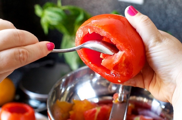 Фаршированные рисом помидоры Фаршированные рисом помидоры